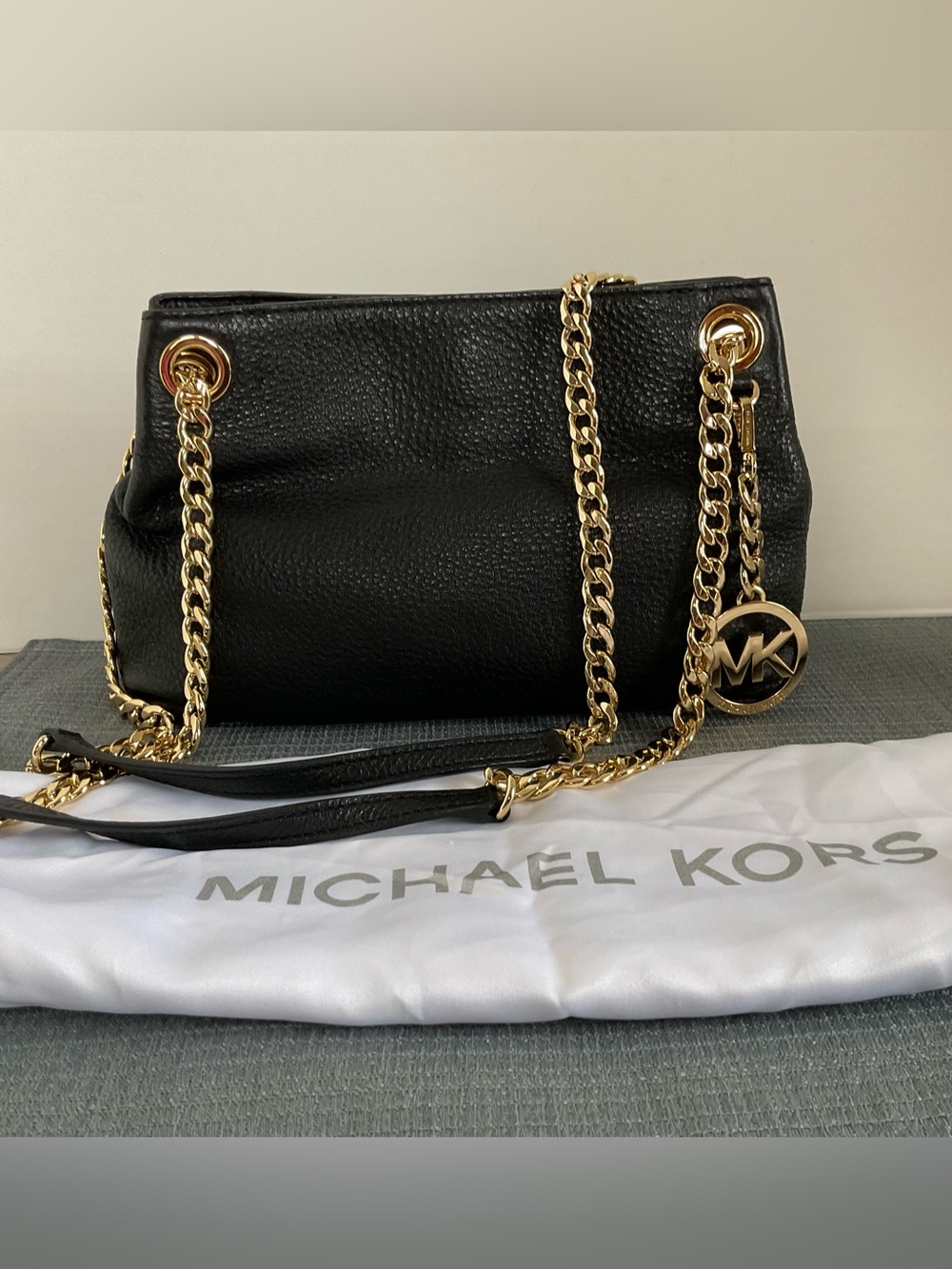 Michael Kors Black Pebbled JET SET Leather Shoulder Bag with Gold Chain
